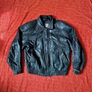 Vintage genuine leather Greg Bell Black Leather Bomber Jacket Size M